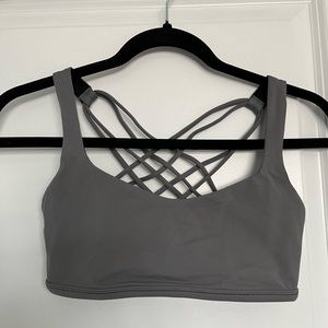 Lululemon free to be bra